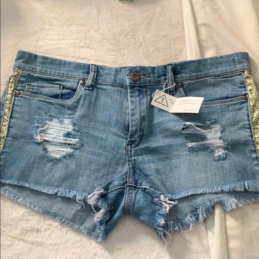 NWT BLANKNYC JEAN SHORTS SIZE 31 SNAKE LEATHER